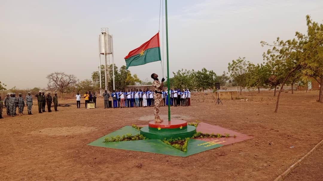 Cérémonie de montée des couleurs à Loumbila